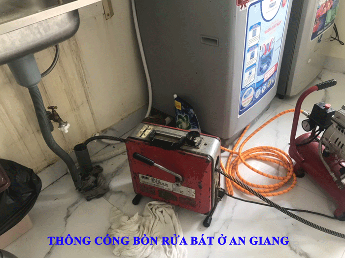 thong-cong-bon-rua-bat-o-an-giang